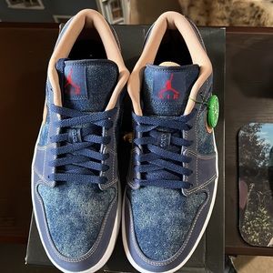 ⭐️NEW⭐️ Brand New Jordan 1 Low SE Denim